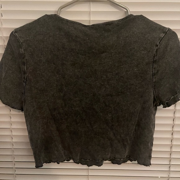 H & M charcoal gray crop top with horshoe design.  Size Large - Picture 3 of 3